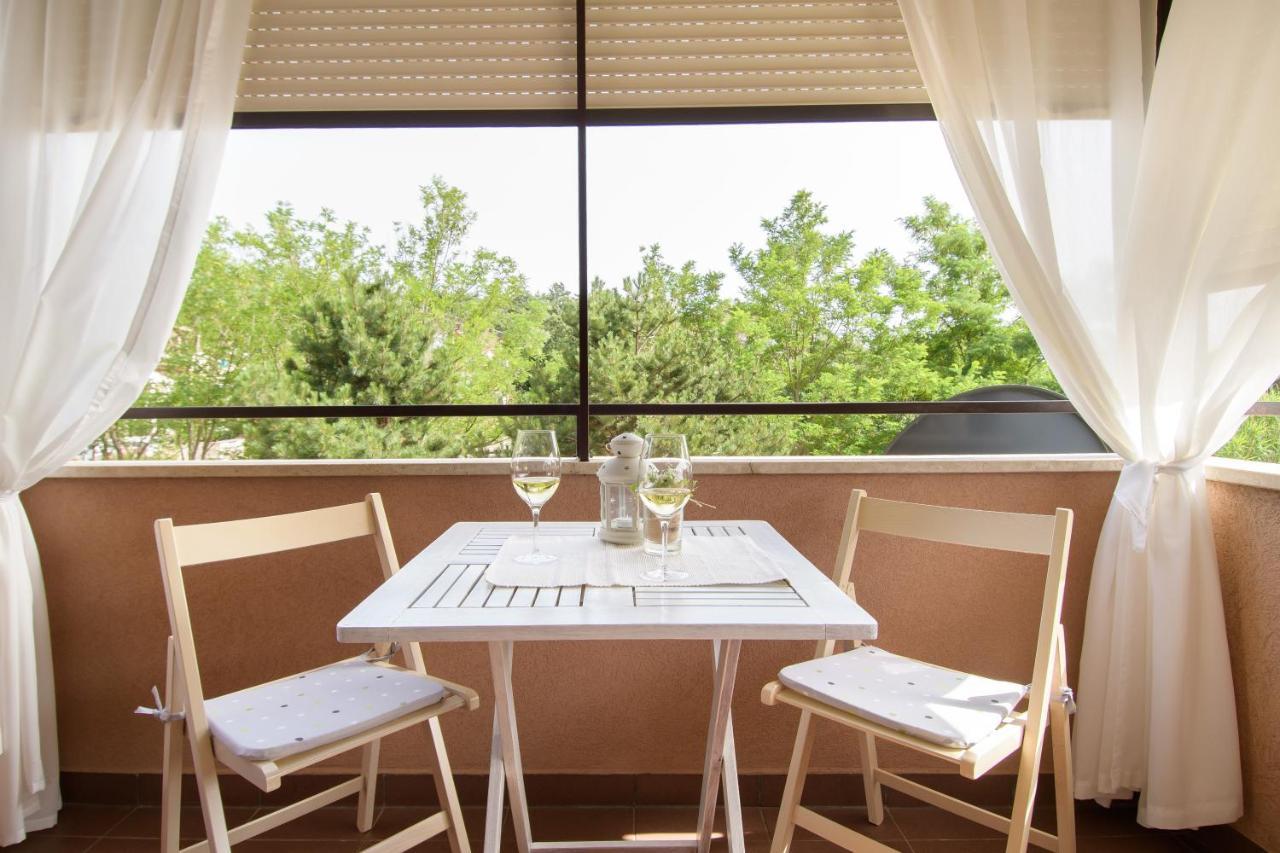 Apartman Alba Karigador Εξωτερικό φωτογραφία