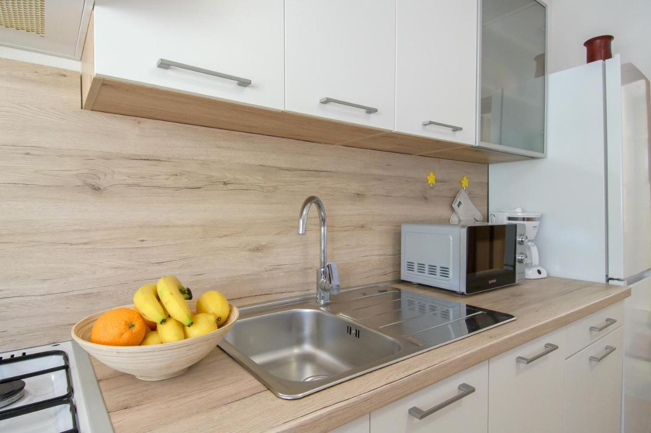 Apartman Alba Karigador Εξωτερικό φωτογραφία